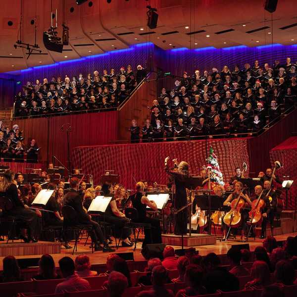 Review: Carols at the House – Sydney Philharmonia Choirs