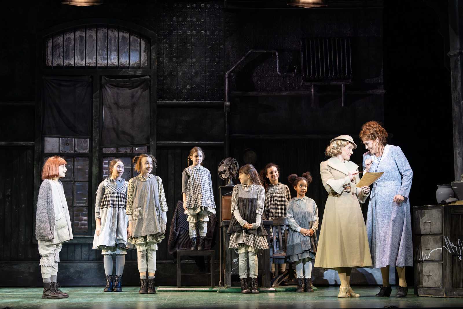 Review: Annie! A Dazzling, Heart Bursting Triumph That’ll Have You Grinning ‘Til Tomorrow!