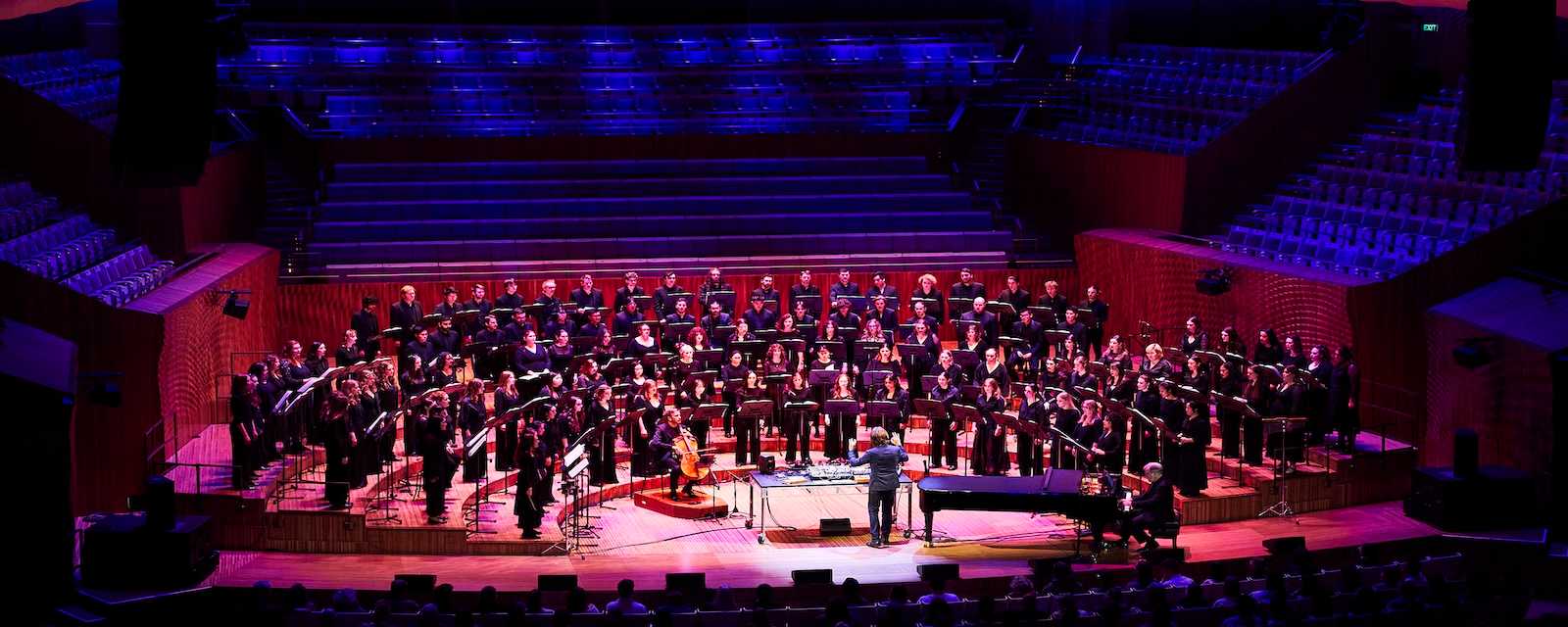 Review: Eric Whitacre & VOX – Eternity in an Hour