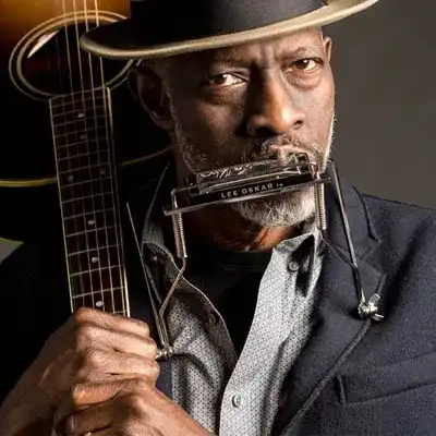 REVIEW: Living Blues Legend Keb’ Mo’ Plays Factory Theatre