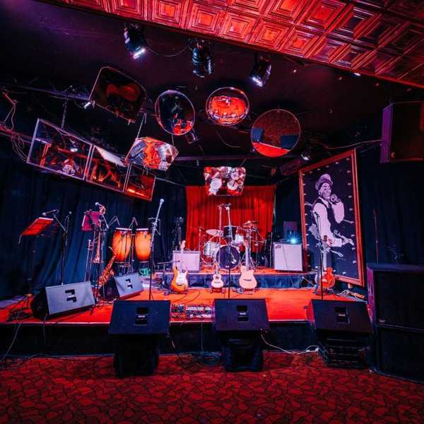 Lazybones Lounge: The Place to Be this October