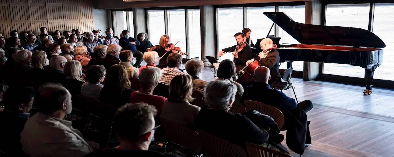 Review: Ravel & Debussy in the Utzon