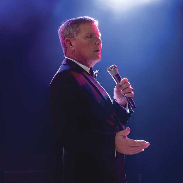 Tom Burlinson Performs ‘Sinatra At The Sands’