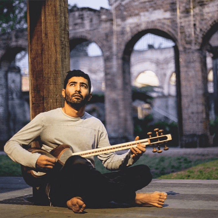 Interview of Hamed Sadeghi About His Show Empty Voices
