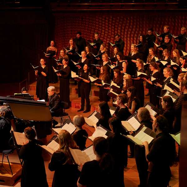 Review: Sydney Philharmonia Choirs and the music of Eric Whitacre