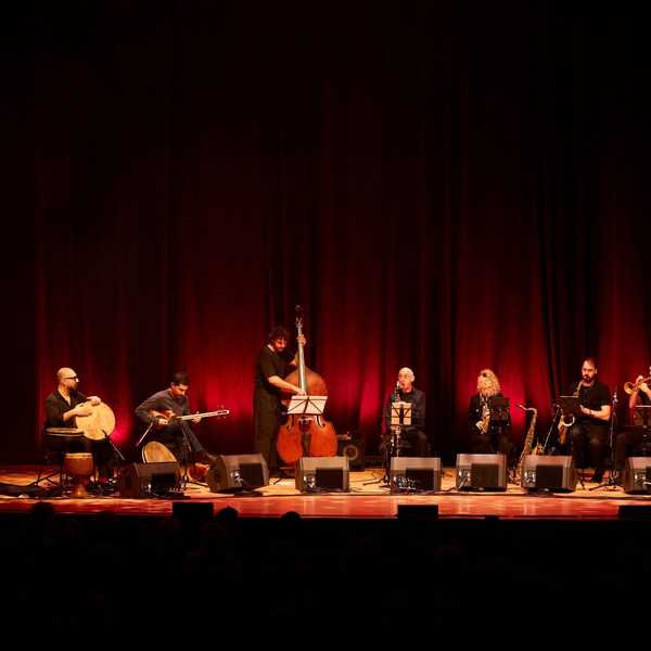 Review: Comfortable – Hamed Sadeghi