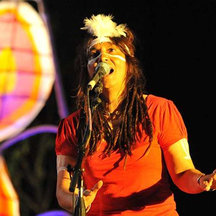 Indigenous Singer-Songwriter, Shellie Morris Speaks with Elliott Wallace: Waralungku by Arrkula Yinbayarra
